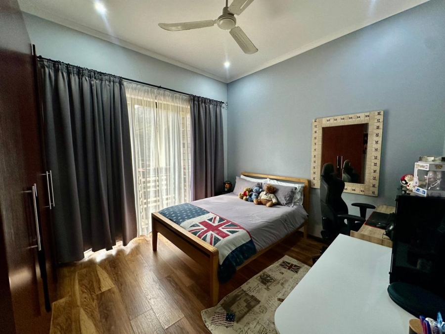 4 Bedroom Property for Sale in Klein Zevenwacht Western Cape